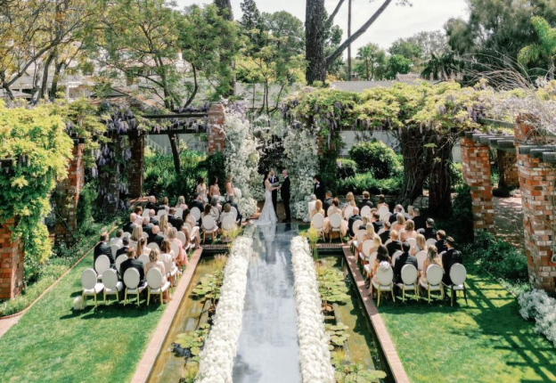 luxury-wedding-planners-ceremony-bride-groom-guests