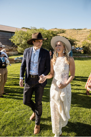 bride and groom at a daytime wedding