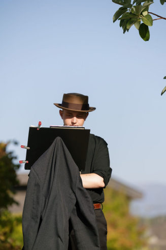 a live painter at an Austin wedding.